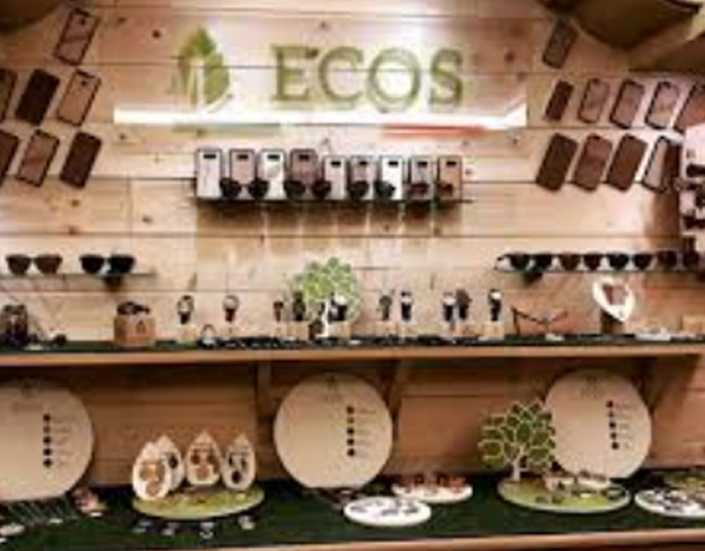 Orologi, gioielli, cover, accessori ecologici in legno a Livigno